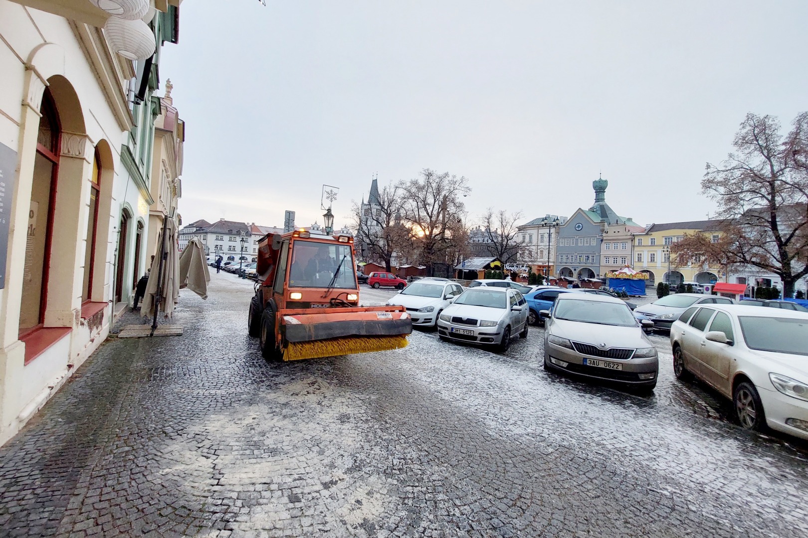 Technické služby se v Litoměřicích starají o desítky kilometrů chodníků
