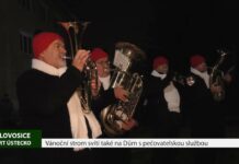 LOVOSICE: Vánoční strom svítí také na Dům s pečovatelskou službou