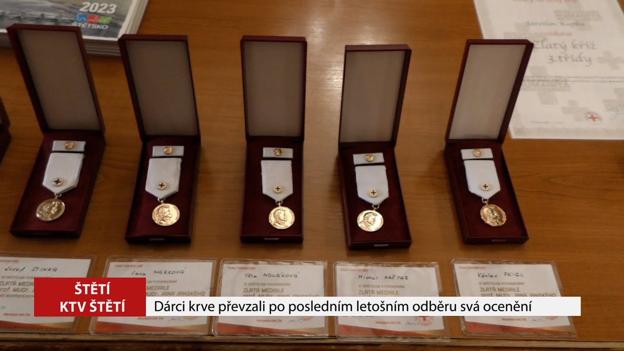 ŠTĚTÍ: Dárci krve převzali po posledním letošním odběru svá ocenění ŠTĚTÍ: Dárci krve převzali po posledním letošním odběru svá ocenění
