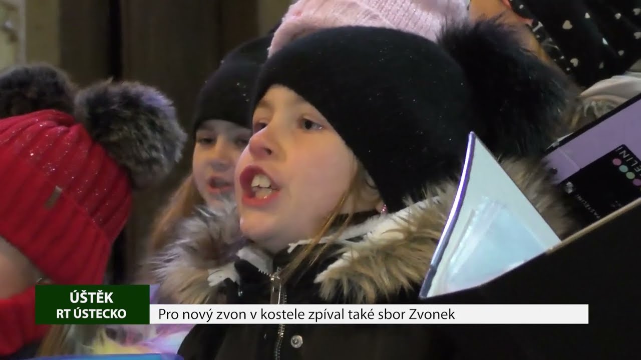 ÚŠTĚK: Pro nový zvon v kostele zpíval také sbor Zvonek