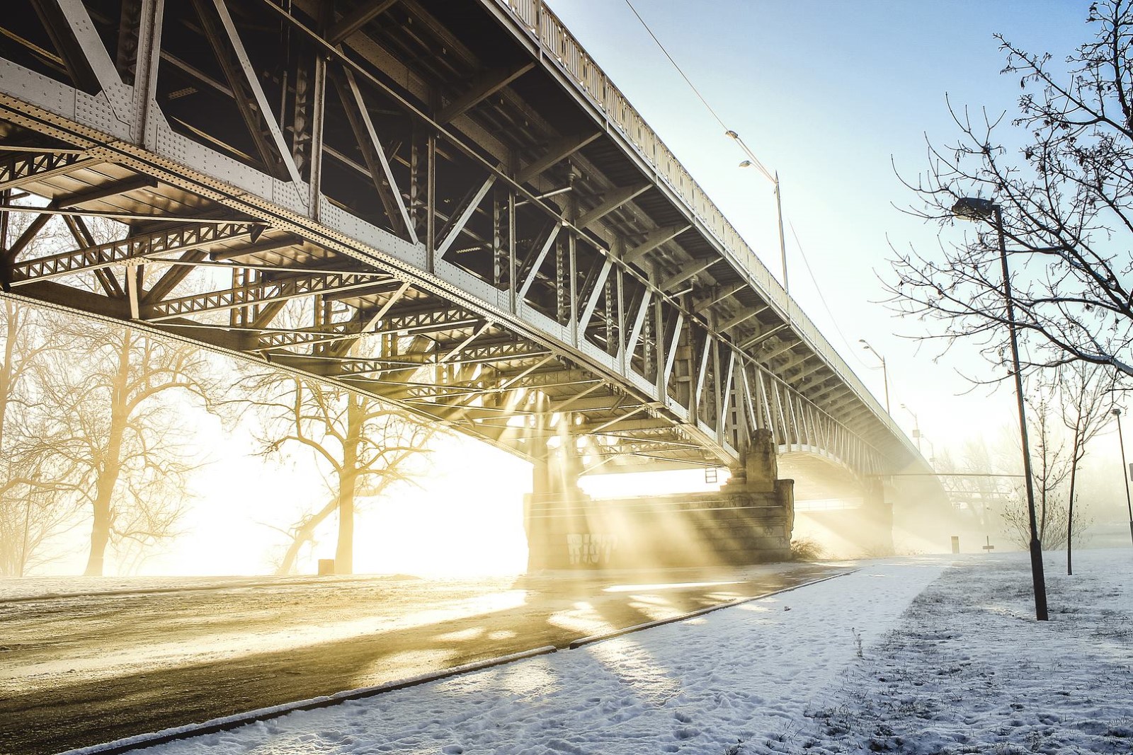 V mrazech na ulici bezdomovci spát nemusí