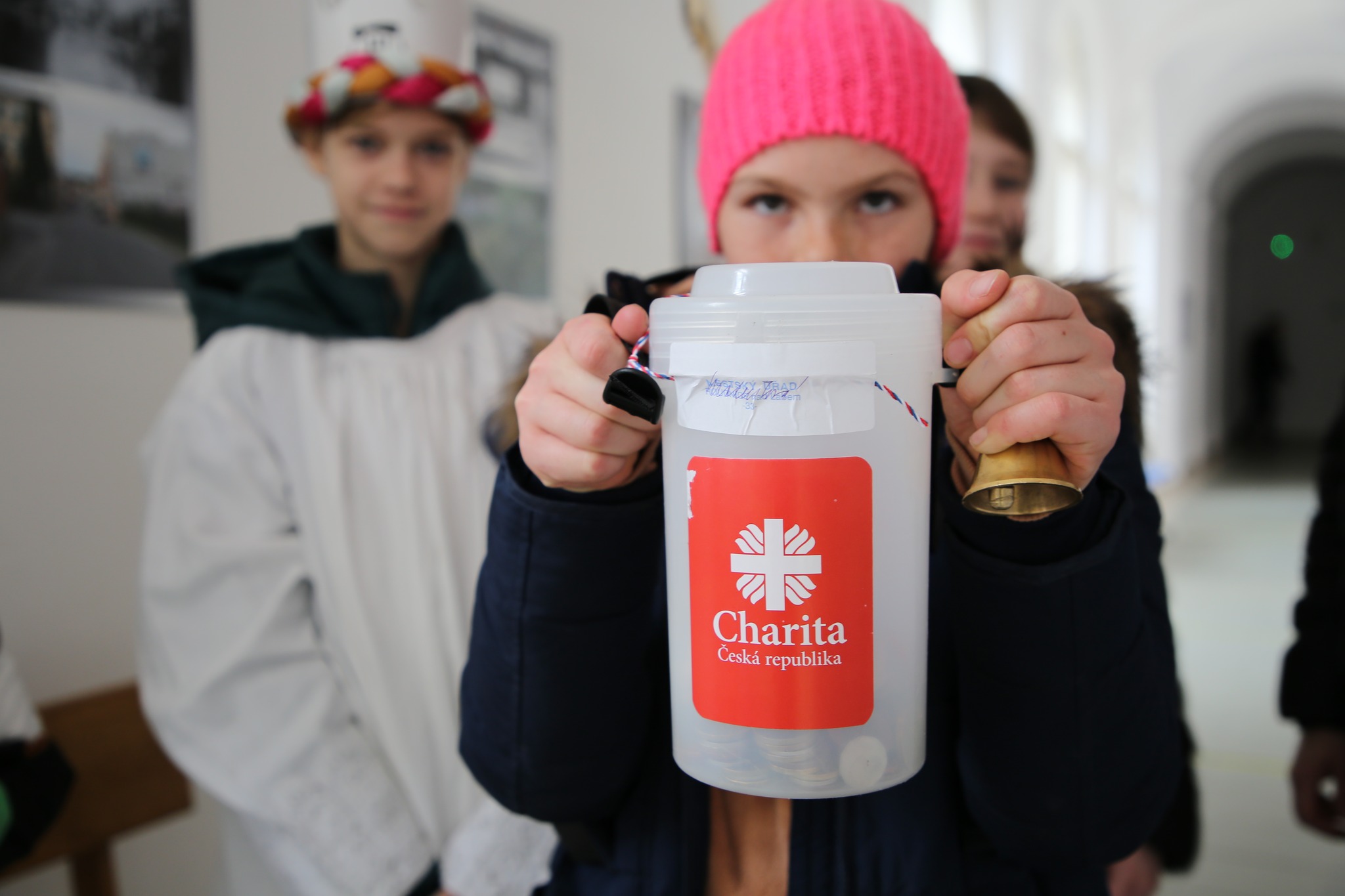 Nepotkali jste tříkrálové koledníky a chcete do sbírky přispět?