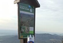 Diecézní charita Litoměřice zahájila Tříkrálovou sbírku výstupem na Lovoš