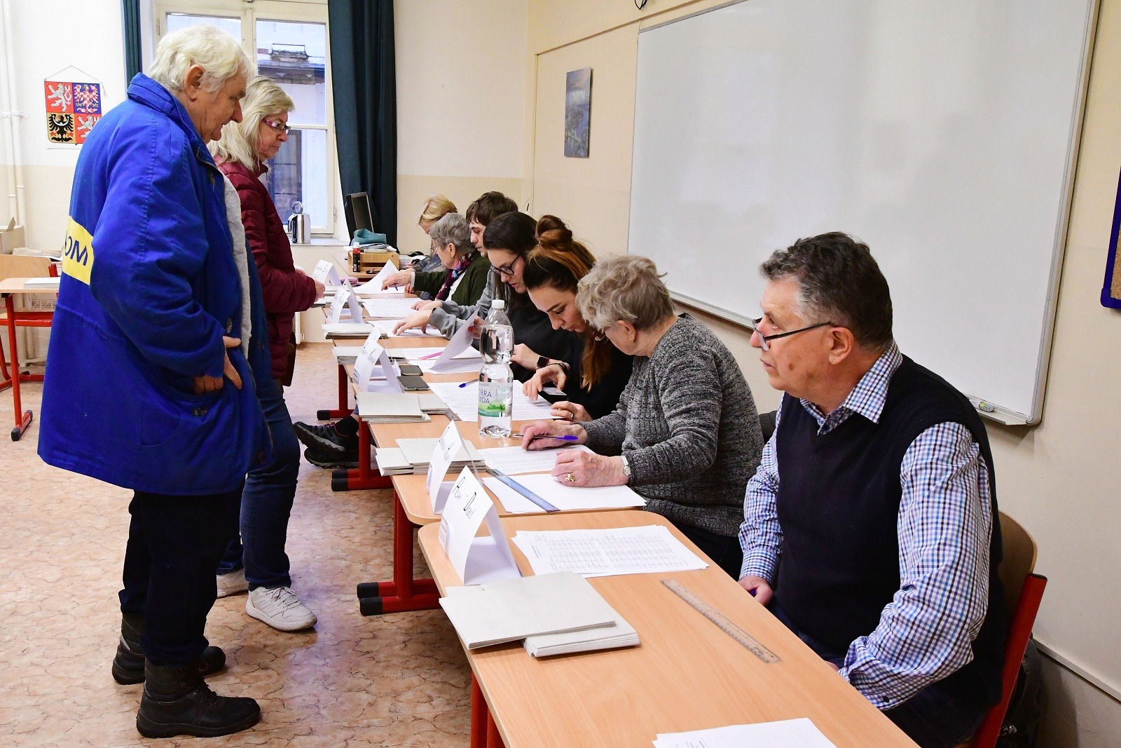 Začaly prezidentské volby. Místnosti budou otevřené v pátek a v sobotu