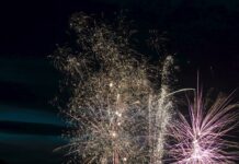 LOVOSICE: Silvestrovský ohňostroj
