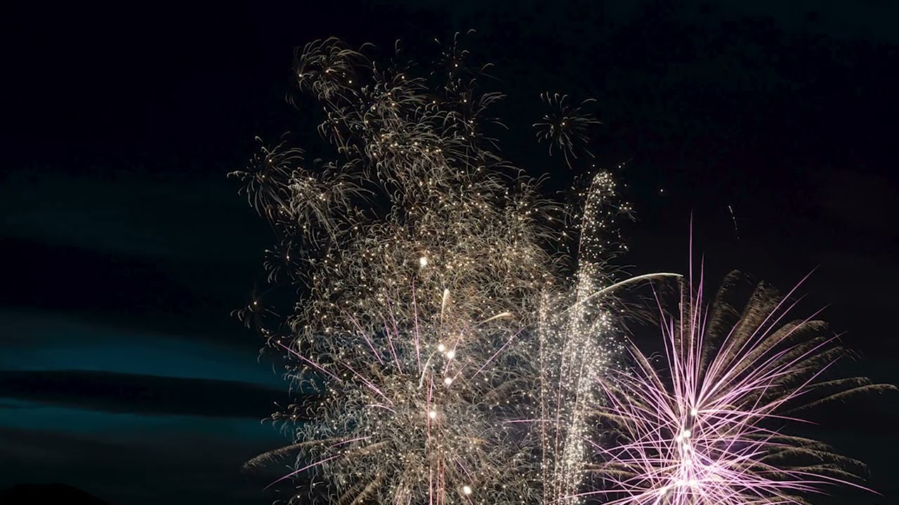 LOVOSICE: Silvestrovský ohňostroj