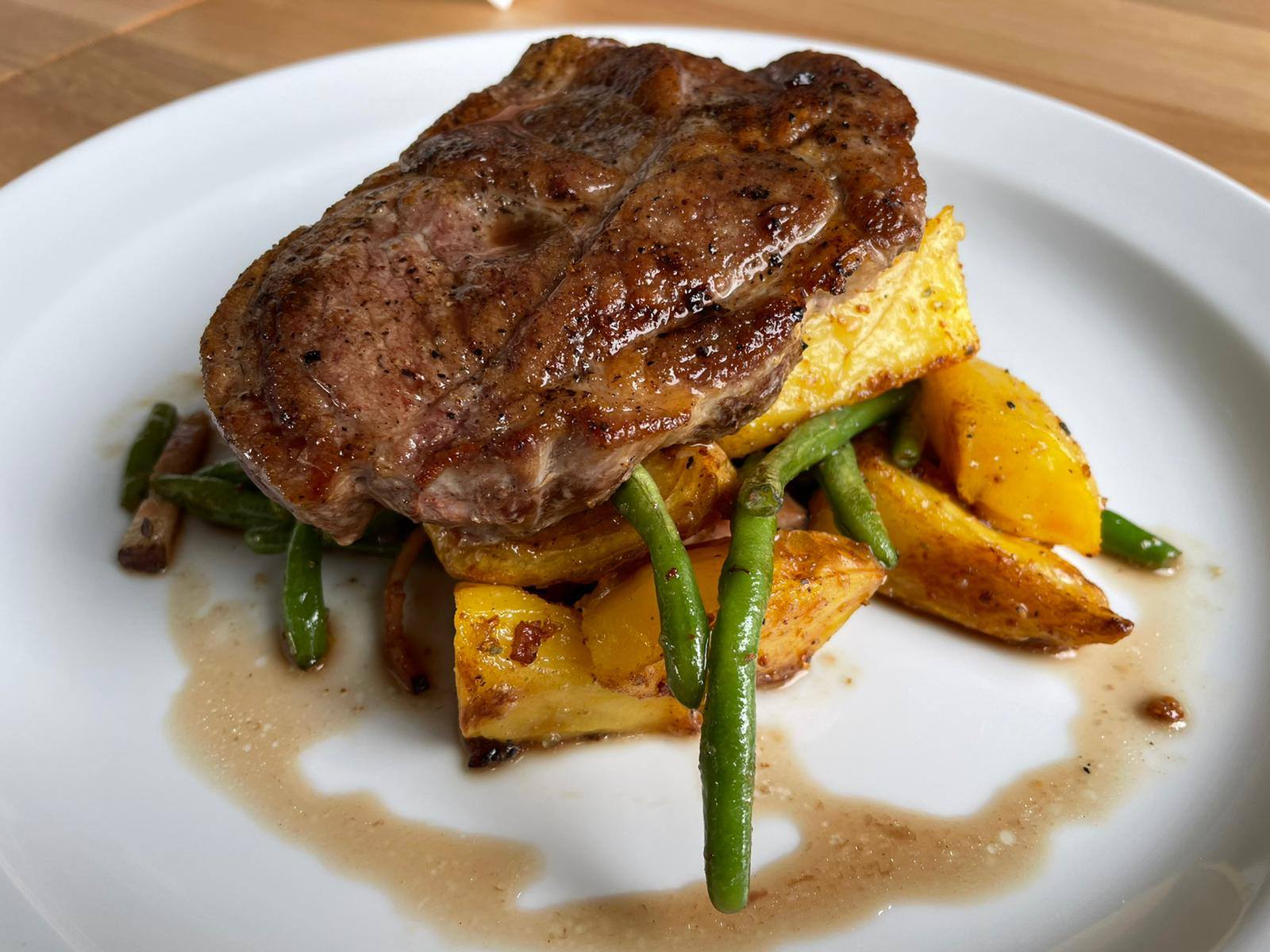 V Caffé Říp mají snídaně, hotovky i minutky