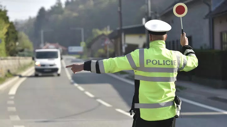 Policisté rozdávali pokuty, rychlost řidiči na Litoměřicku nedodržují