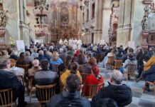 FOTOGALERIE: Poutní slavnost ke svátku Zvěstování Páně zaplnila kostel