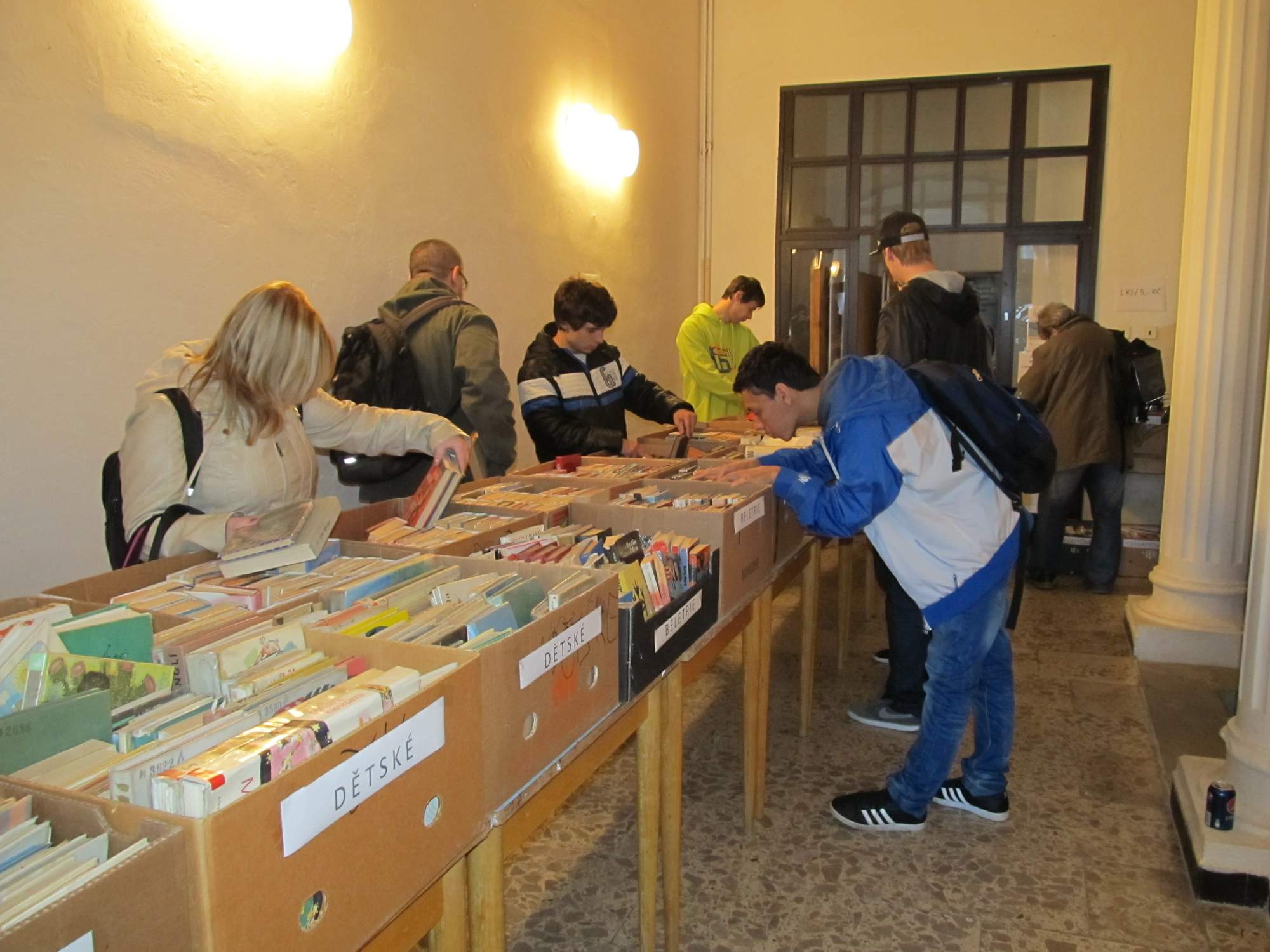 Roudnická knihovna opět pořádá Bazar vyřazených knih