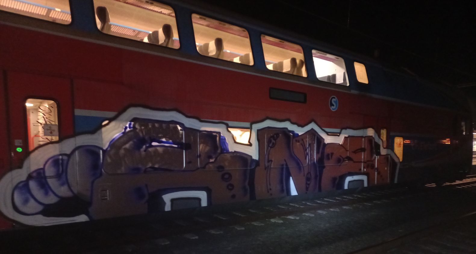 V Roudnici nad Labem opět řádili sprejeři