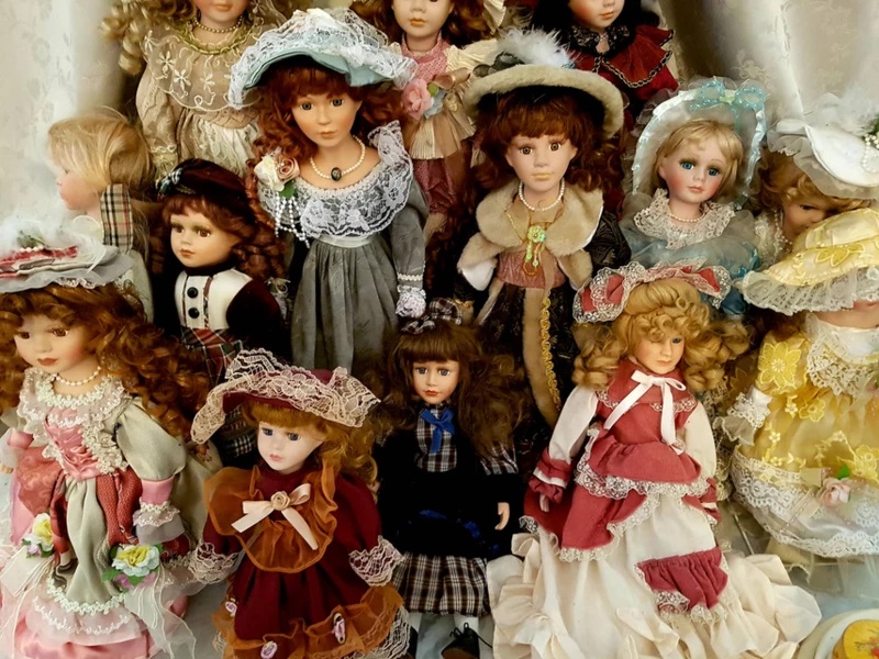 Státní zámek Libochovice láká na vstup zdarma a na výstavu panenek