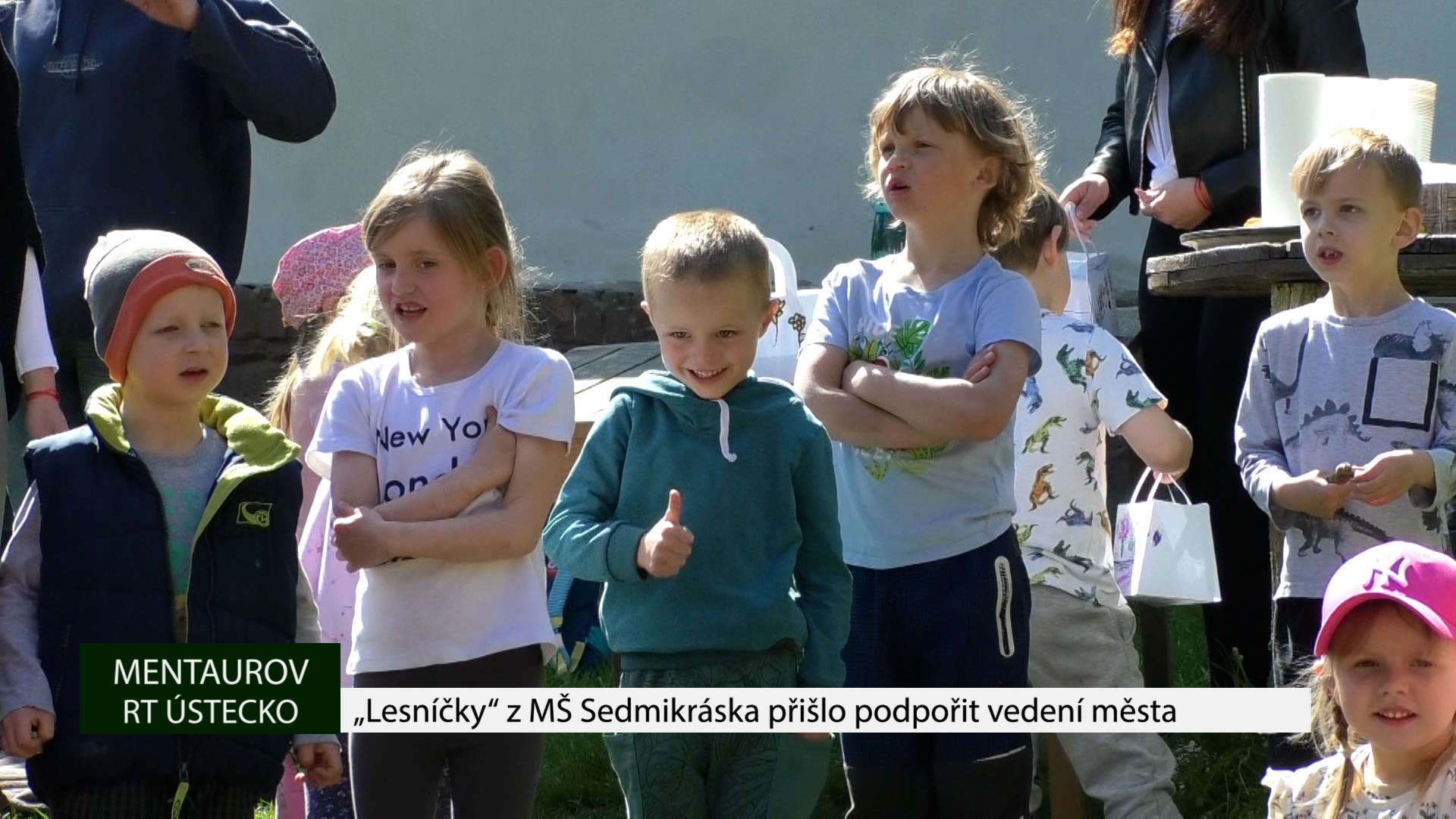 MENTAUROV: „Lesníčky“ z MŠ Sedmikráska přišlo podpořit vedení města