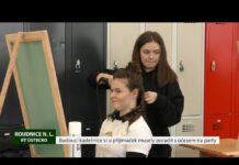 ROUDNICE N. L.: Budoucí kadeřnice si u přijímaček musely poradit s účesem na party
