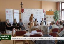 LITOMĚŘICE: Charita uspořádala pro seniory prezentaci sociálních služeb