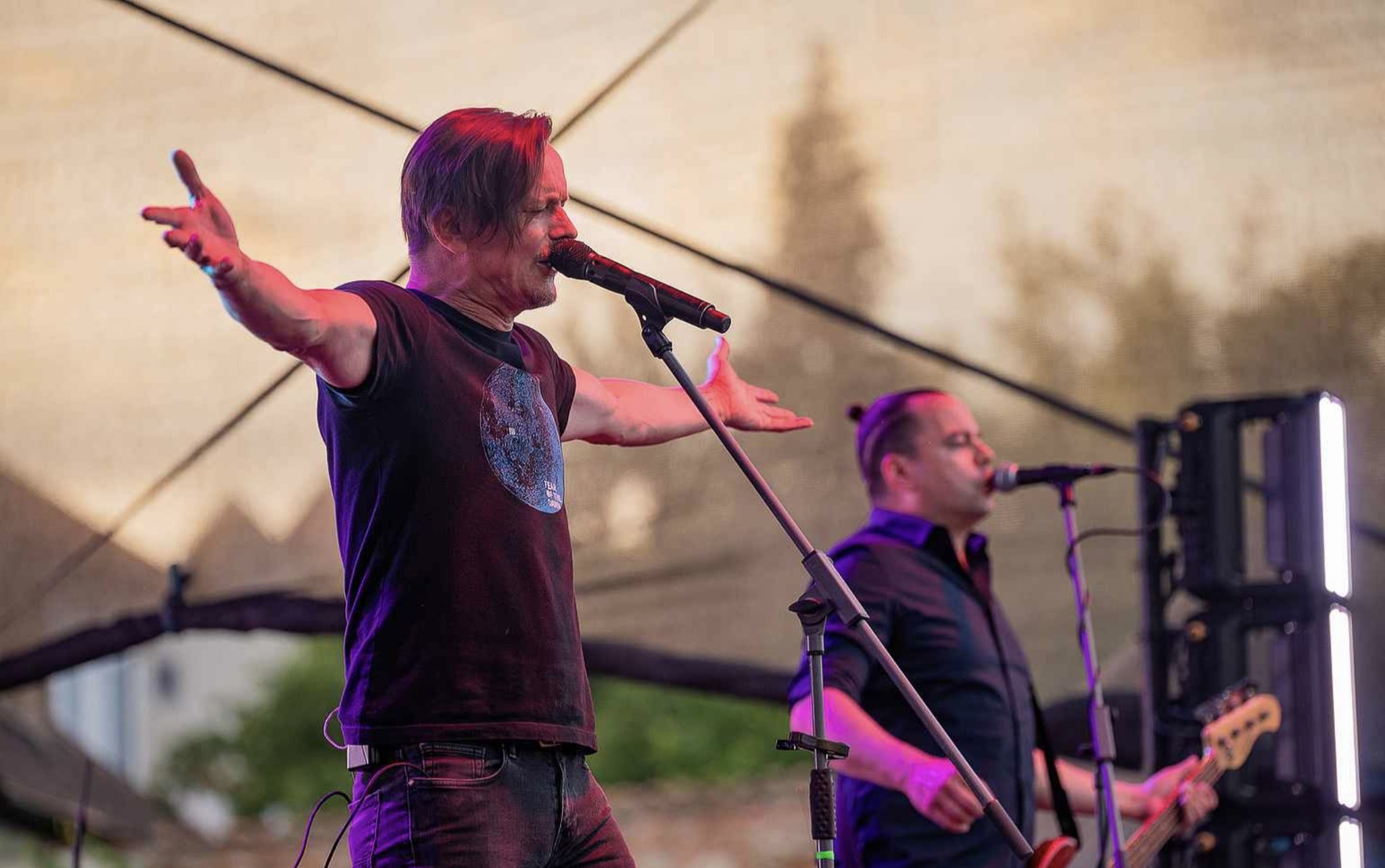 Na Zahradě Čech zahrají Chinaski, bude i letní kino