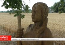 HNĚVICE: Nová socha připomíná historii přívozů