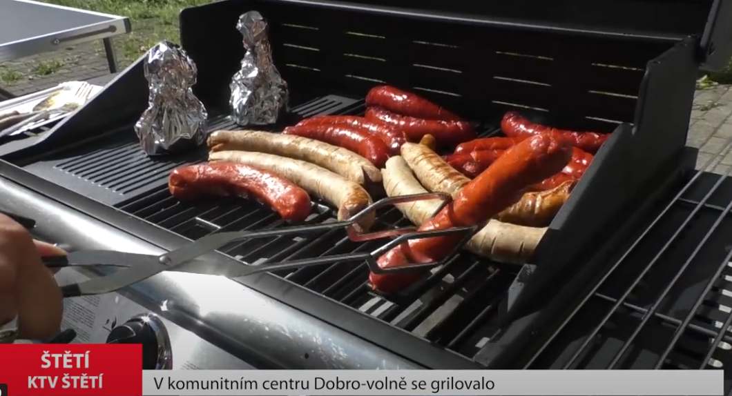 ŠTĚTÍ: V komunitním centru Dobro-volně se grilovalo