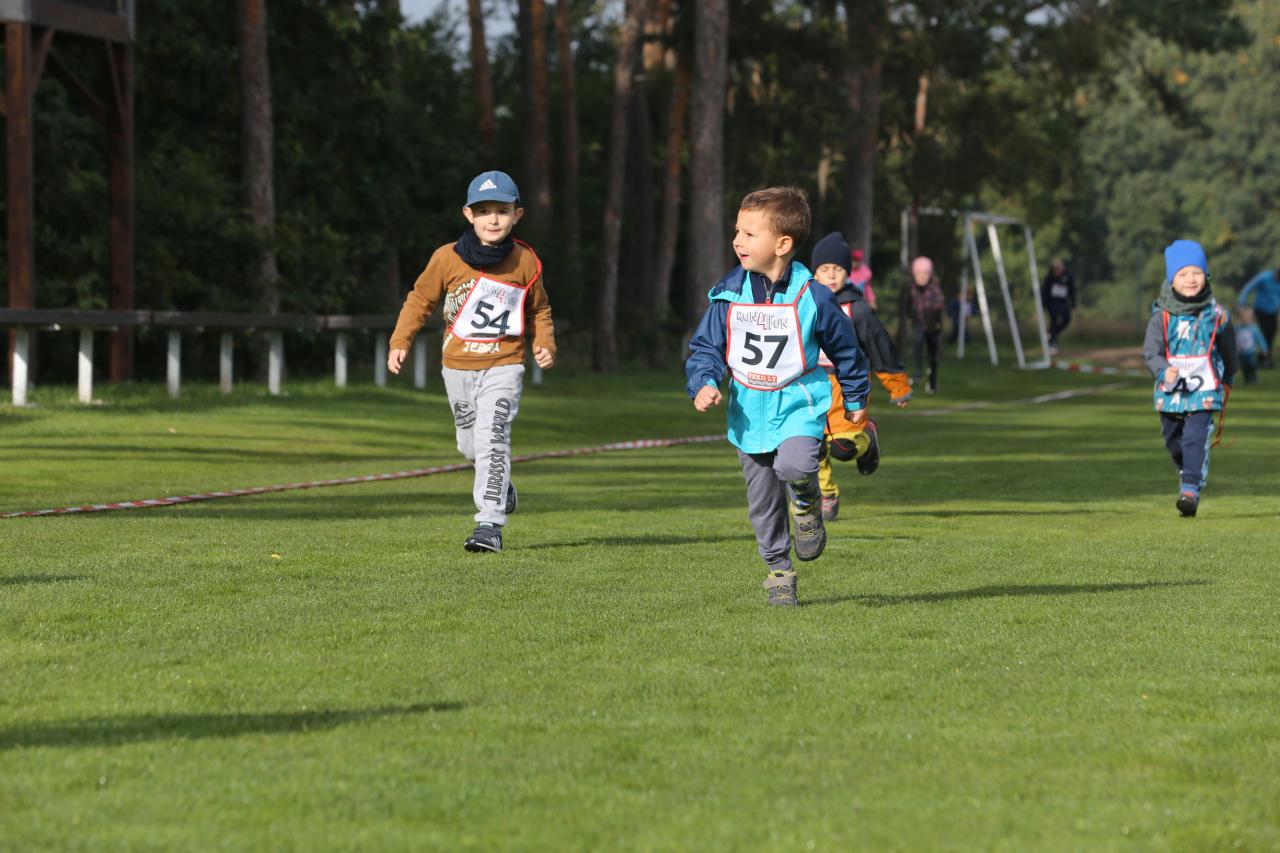 MŠ Dušníky opět pořádá běh, výtěžek pomůže se školní zahradou