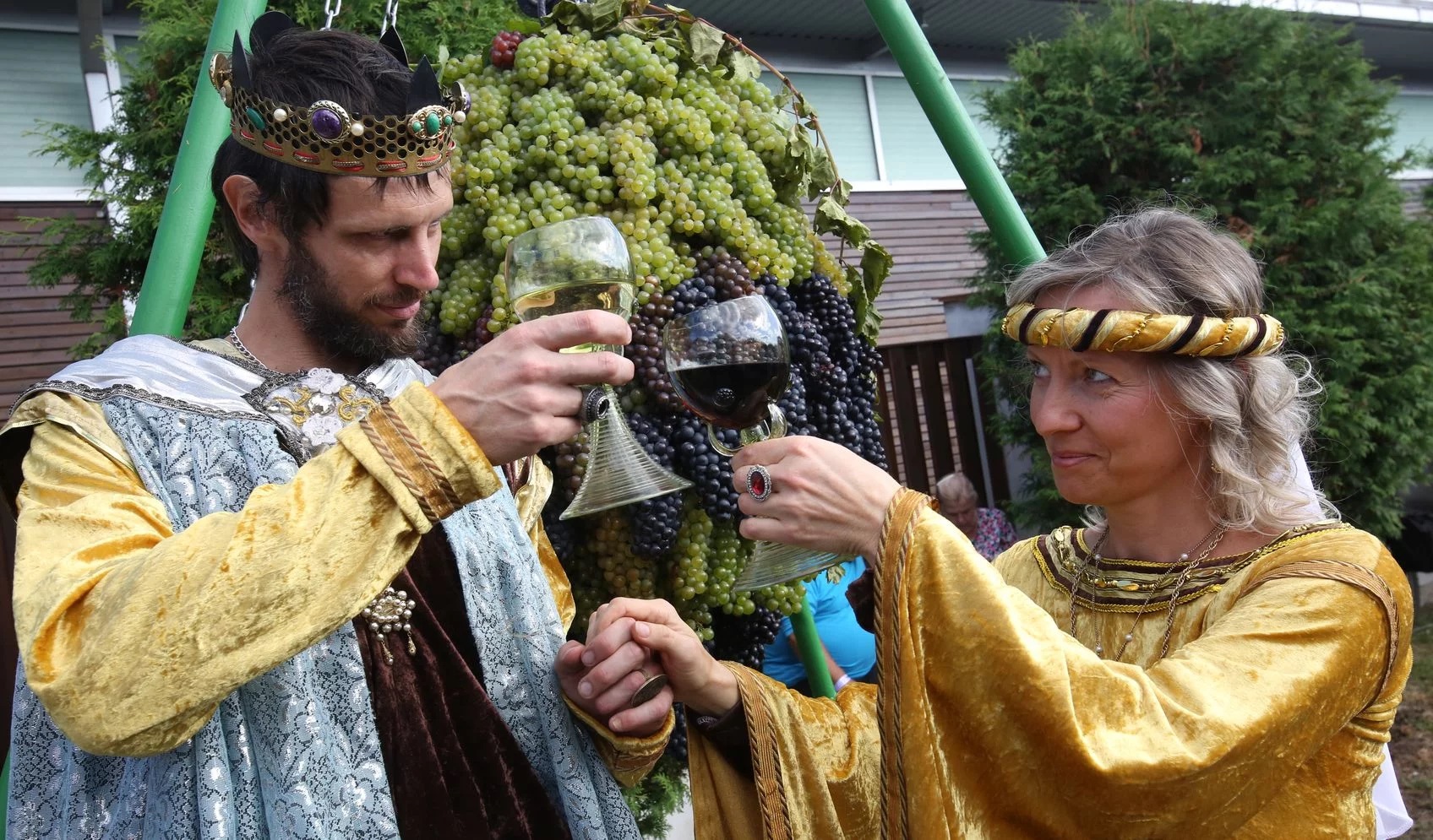 Velkožernosecké vinobraní už v sobotu. V tombole je opět obří hrozen Velkožernosecké vinobraní už v sobotu. V tombole je opět obří hrozen
