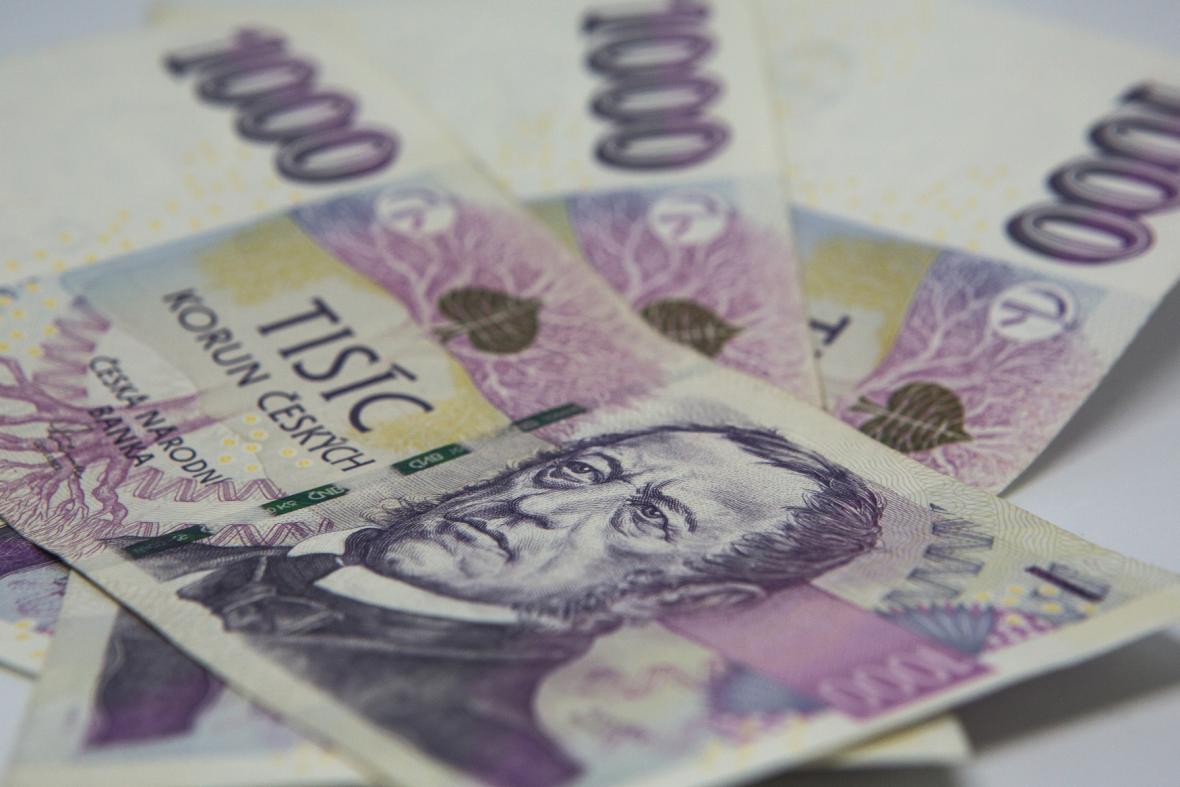 Falešný bankéř ženu z Roudnicka připravil o 400 tisíc korun