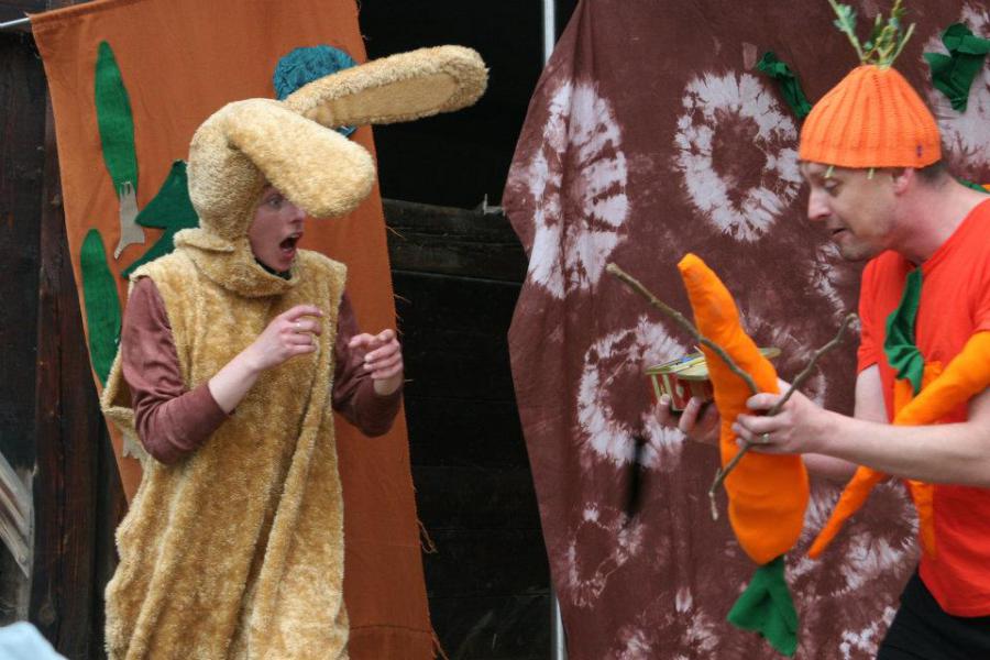 Divadelní benefice o víkendu nabídne i pohádky pro děti