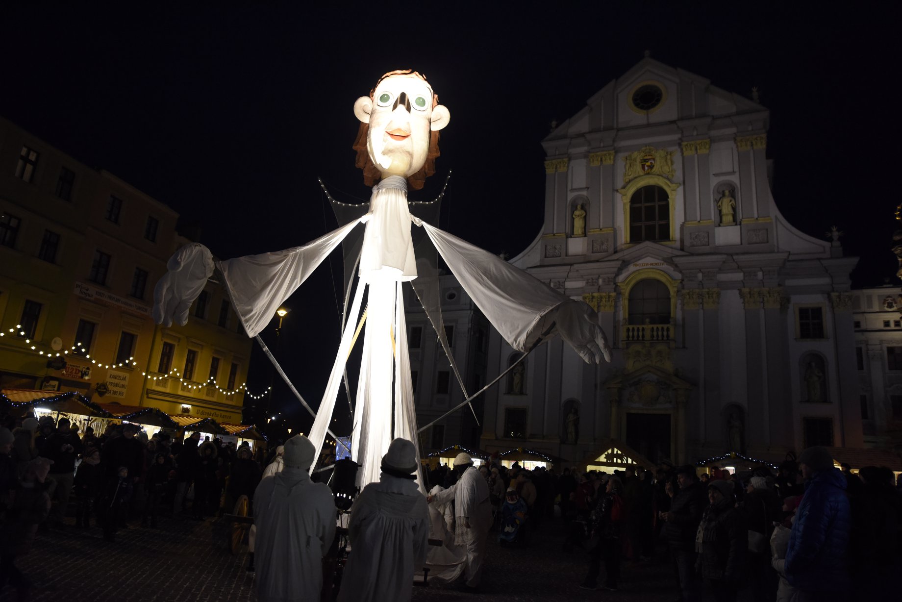Letošní lampionový průvod v Lovosicích bude s obřím andělem