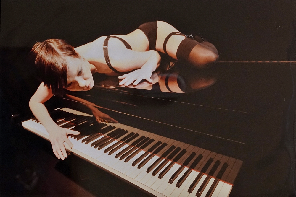 „Vidím ženu trochu jinak,“ říká k výstavě v Máchově divadle fotograf F. Diviš