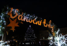 Vánoční trhy na Mírovém náměstí vrcholí