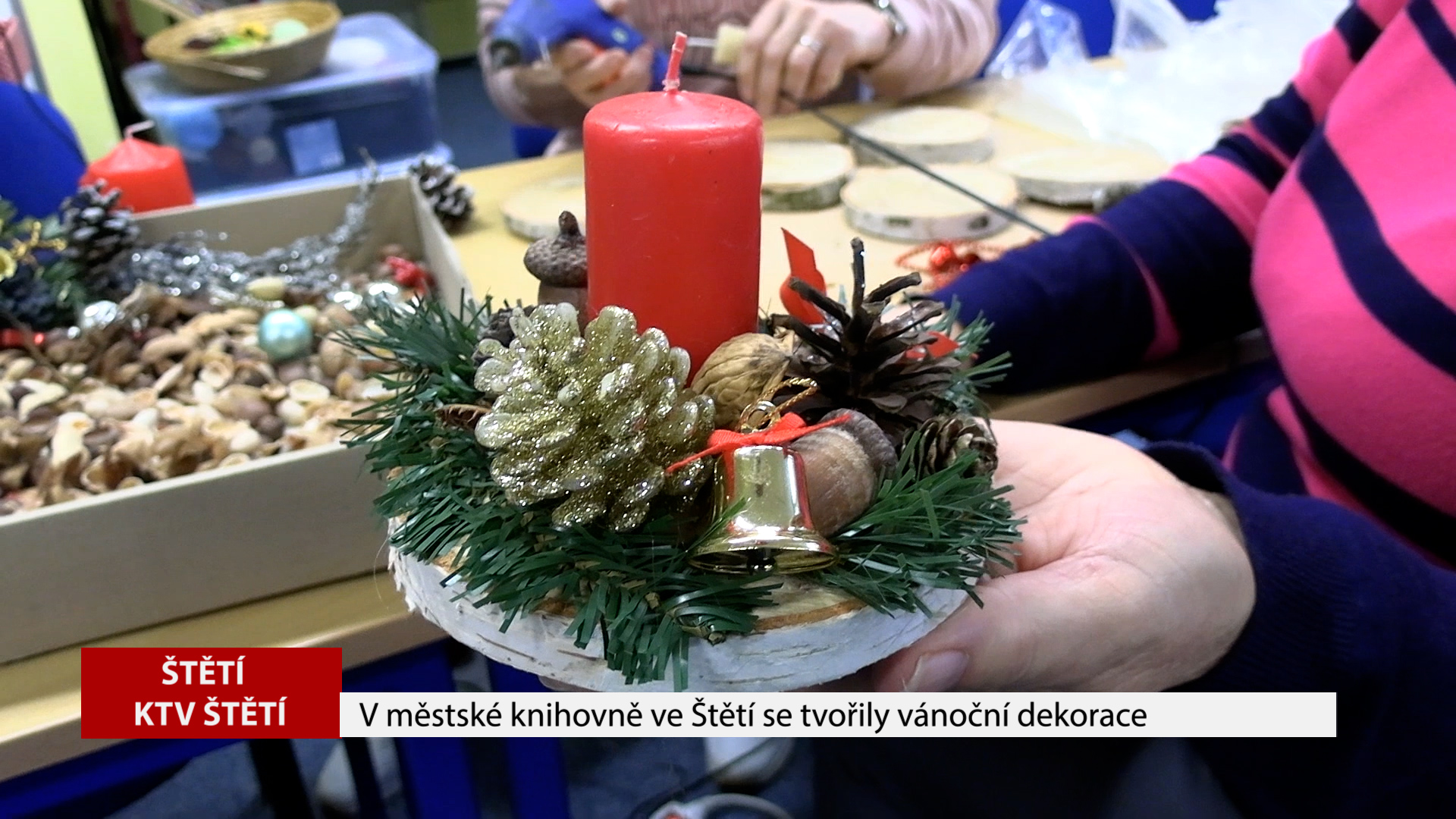 ŠTĚTÍ: V městské knihovně ve Štětí se tvořily vánoční dekorace