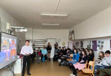 Obhajoby absolventských prací na ZŠ Lingua Universal