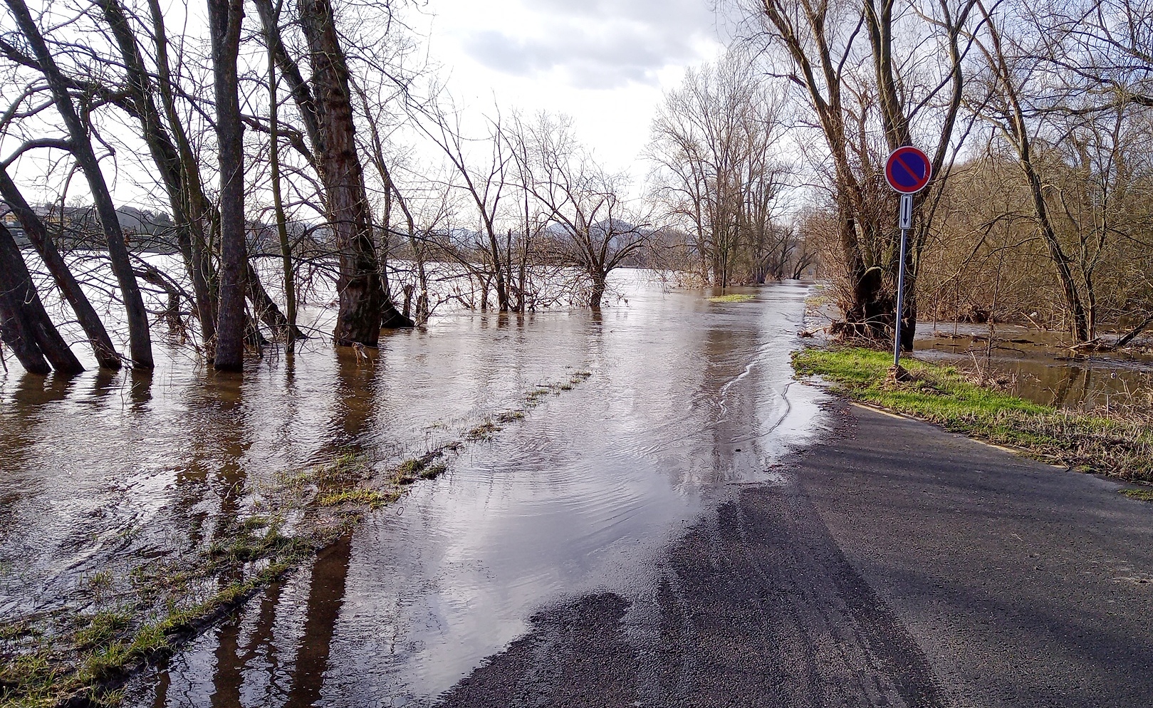 Labská stezka je částečně neprůjezdná