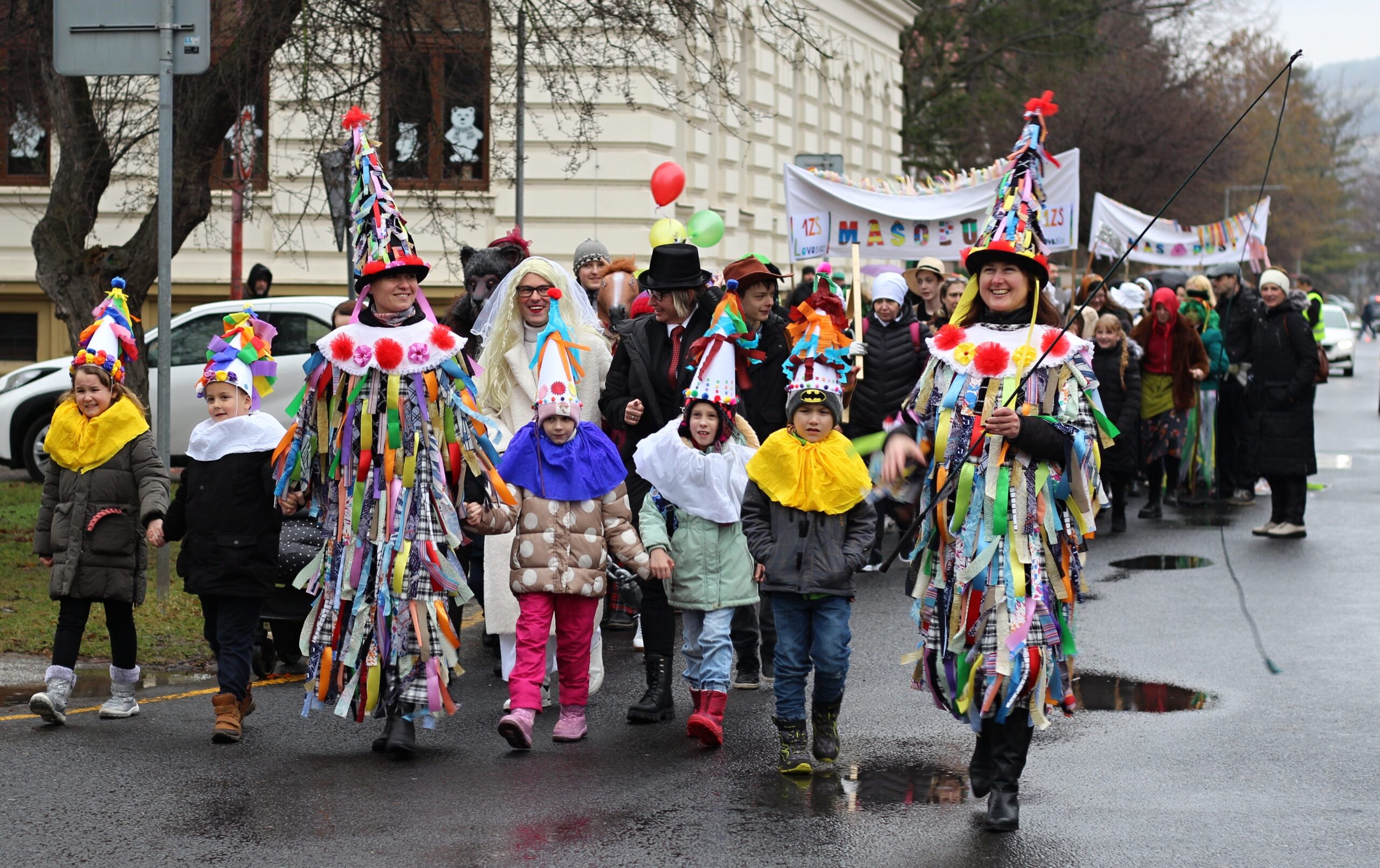 Masopust na ZŠ Sady pionýrů se vydařil i v dešti
