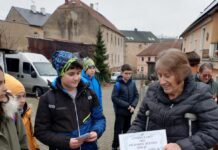 Část výtěžku z Adventního jarmarku ZŠ Havlíčkova věnovala psímu útulku