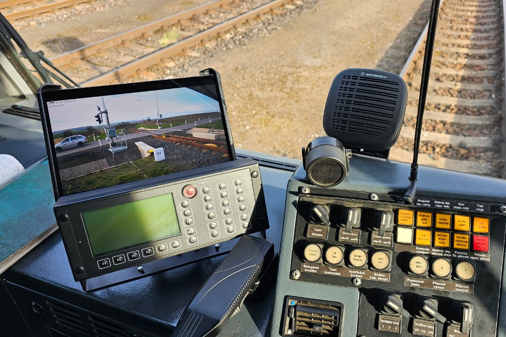 Švestková dráha bude bezpečnější, zavádí online přenos obrazu z přejezdů