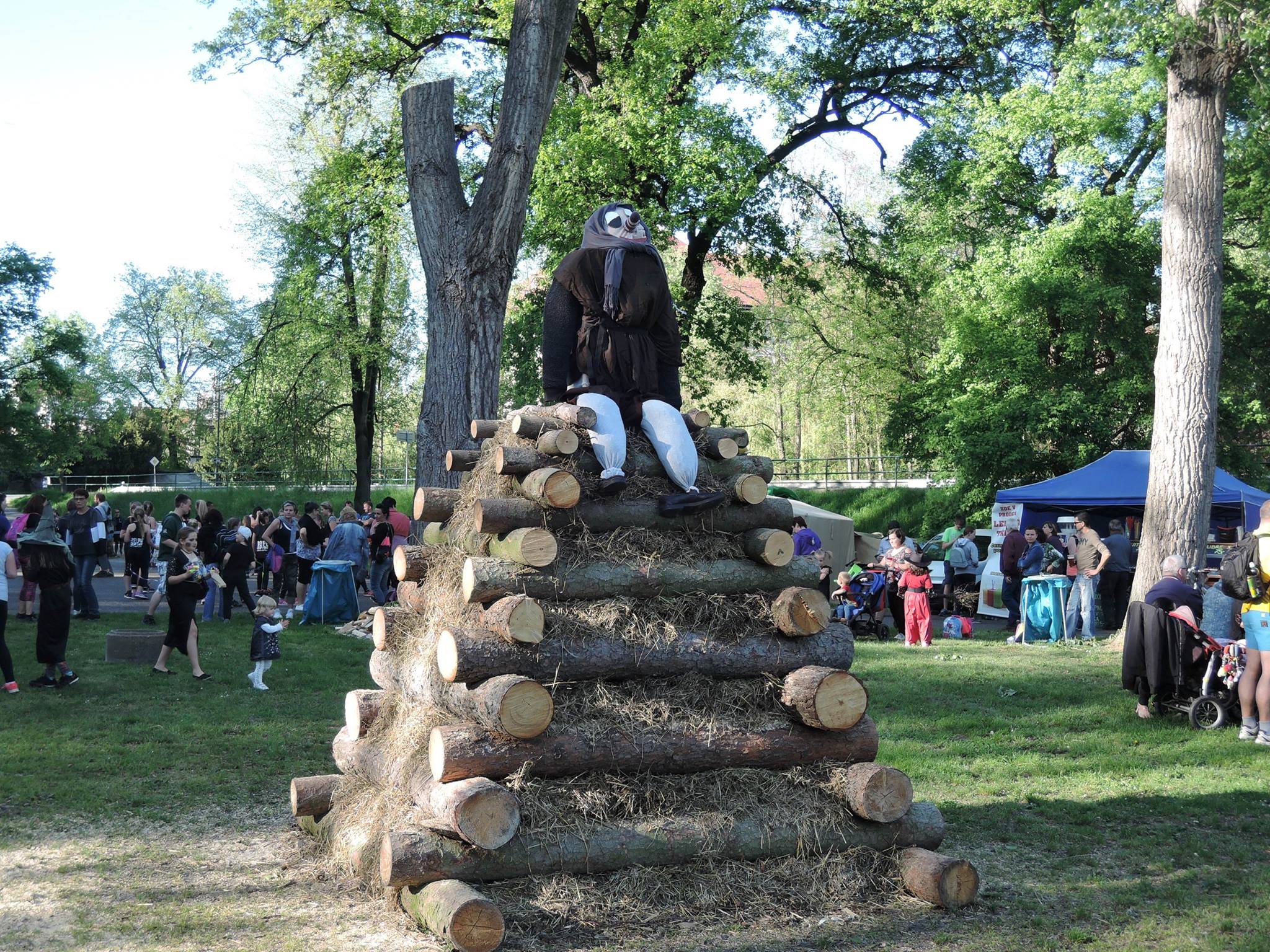 Pálení čarodějnic v Libochovicích bude s kouzelnou stezkou