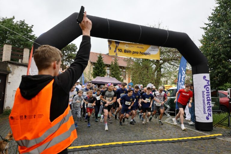 Rekordní desítka!  Lidé „vyběhali“ pro hospic více než 1,2 milionu korun!