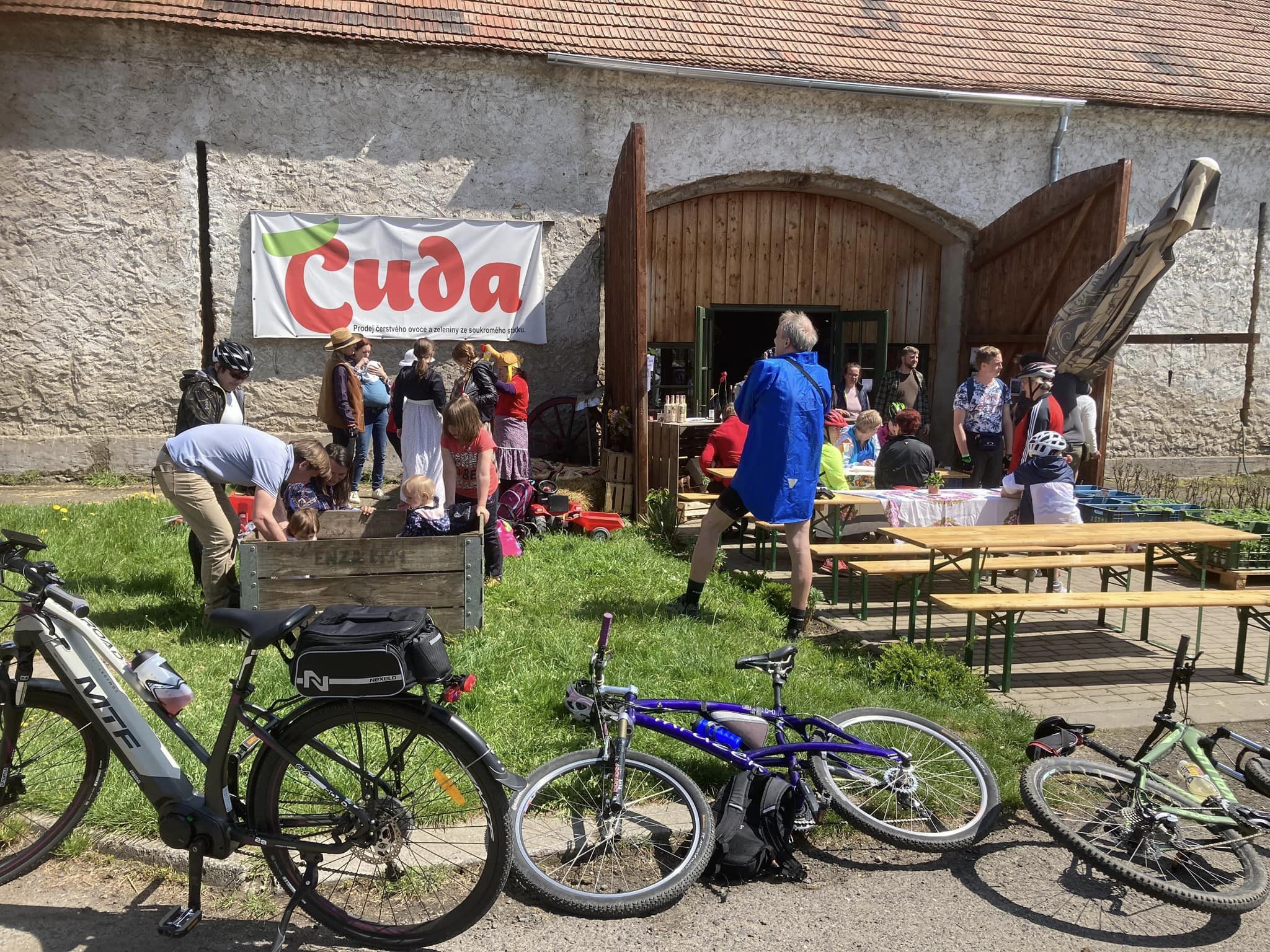 Slavnosti květů nabídnou ochutnávky moštů a jablek i zábavu pro děti