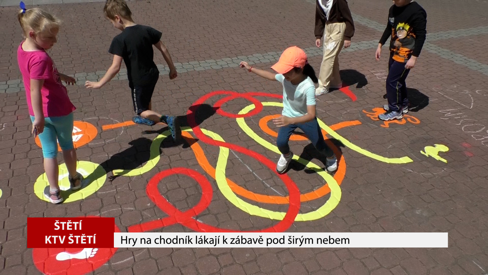 ŠTĚTÍ: Hry na chodník lákají k zábavě pod širým nebem