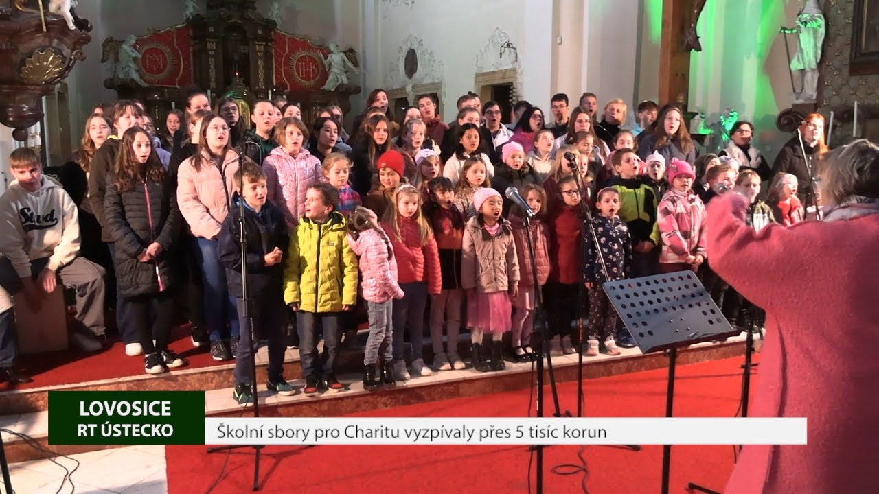 LOVOSICE: Školní sbory pro Charitu vyzpívaly přes 5 tisíc korun