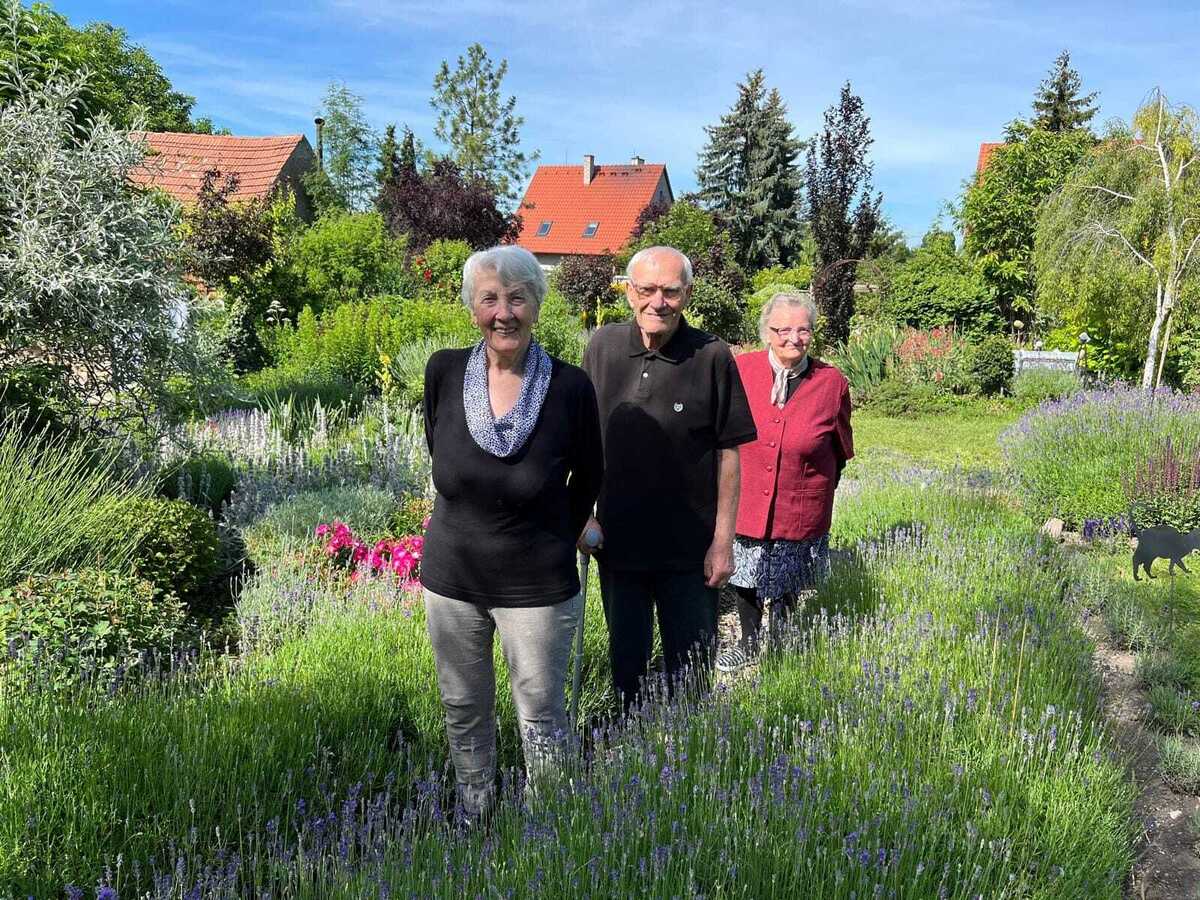 Klienti Domova sv. Zdislavy navštívili levandulovou zahradu