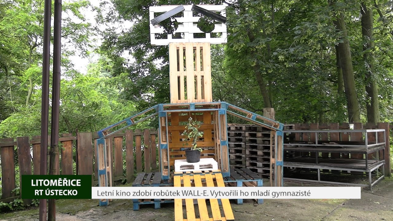 LITOMĚŘICE: Letní kino zdobí robůtek WALL-E. Vytvořili ho mladí gymnazisté