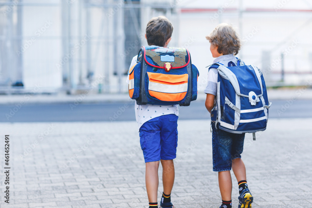 Diecézní charita Litoměřice vyhlásila sbírku školních potřeb