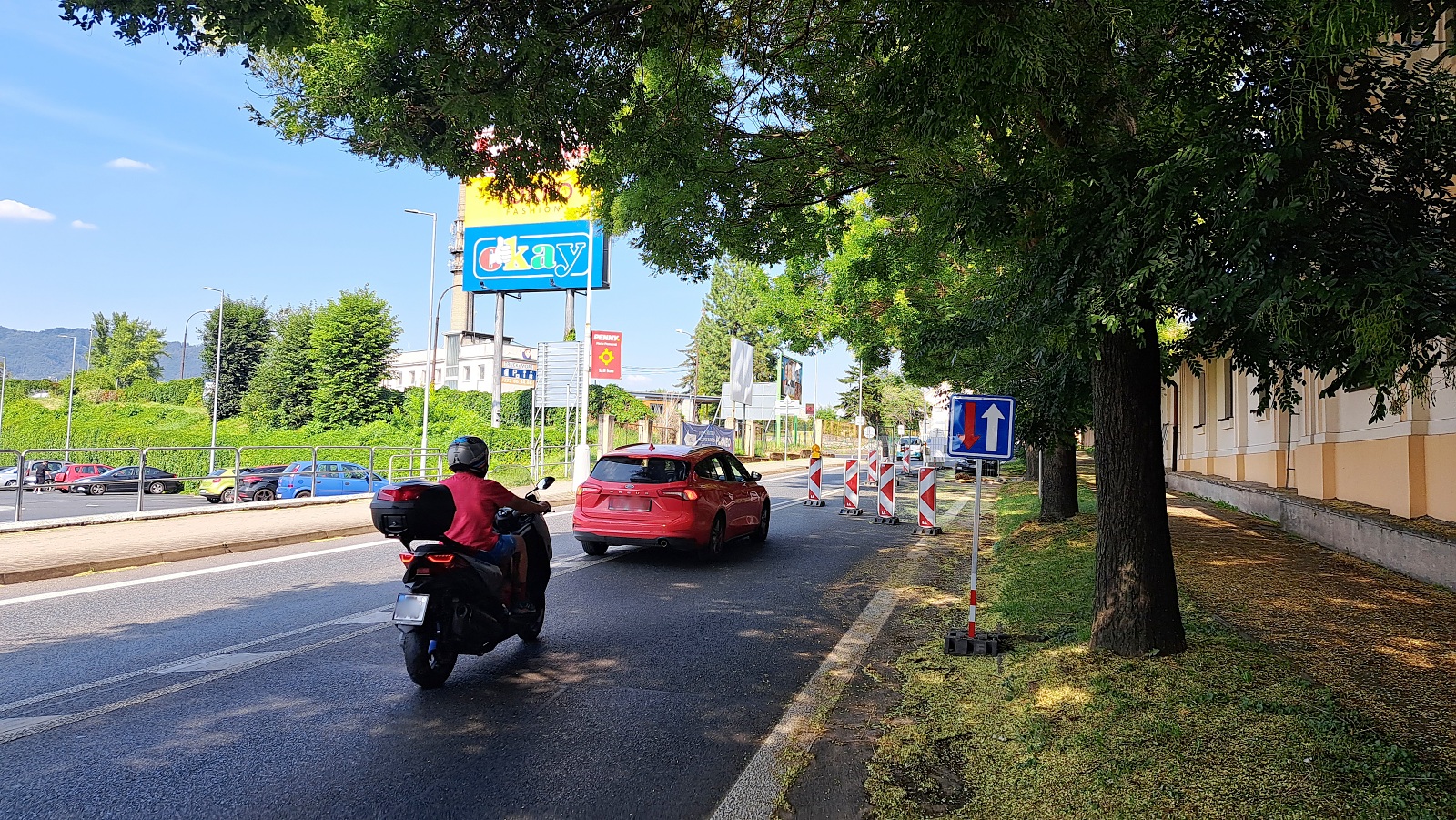 Dopravní omezení v Českolipské ulici probíhá i přes nesouhlas města