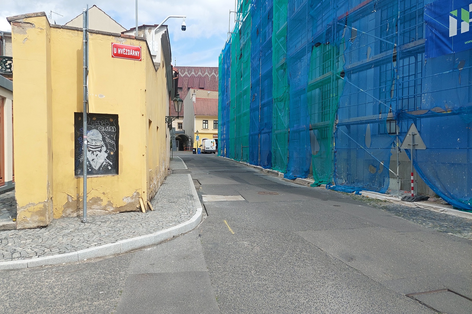 Na Tyršově náměstí a v Krajské ulici začnou opravy povrchů