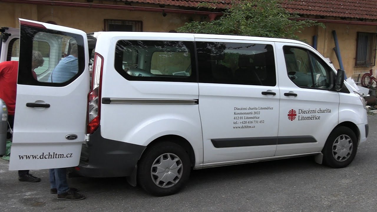 LITOMĚŘICE: Diecézní charita zapůjčila 30 vysoušečů na povodněmi zasaženou Moravu