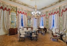 Státní zámek Ploskovice v sobotu nabídne večerní prohlídky