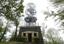 Rozhledna na Varhošti je po renovaci opět přístupná