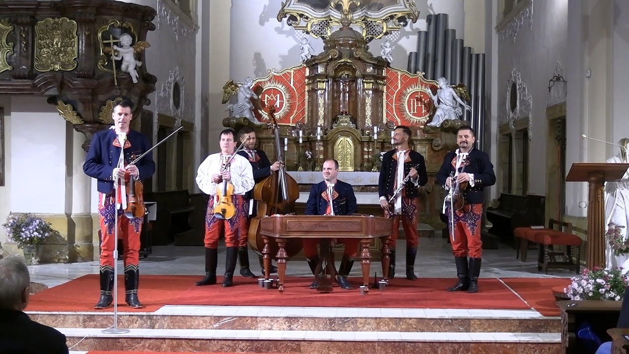 Festival Kudrmannovy Lovosice do kostela přivedl i cimbálovou muziku