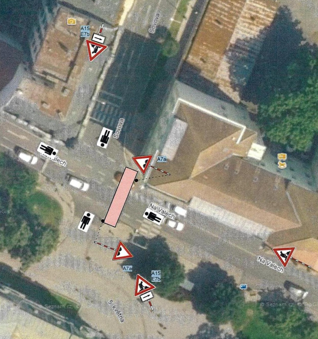 Po opravě horkovodu dostane úsek silnice Na Valech nový povrch